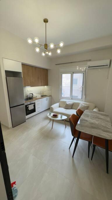 אתונה New Center Apartment Near Metro מראה חיצוני תמונה