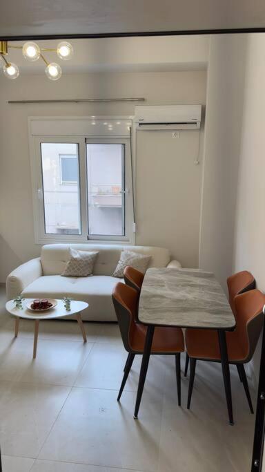 אתונה New Center Apartment Near Metro מראה חיצוני תמונה