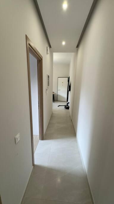 אתונה New Center Apartment Near Metro מראה חיצוני תמונה
